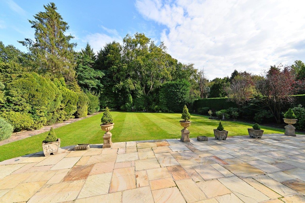 84 Farquhar Road, Edgbaston, Birmingham, B15 2QJ Robert Powell